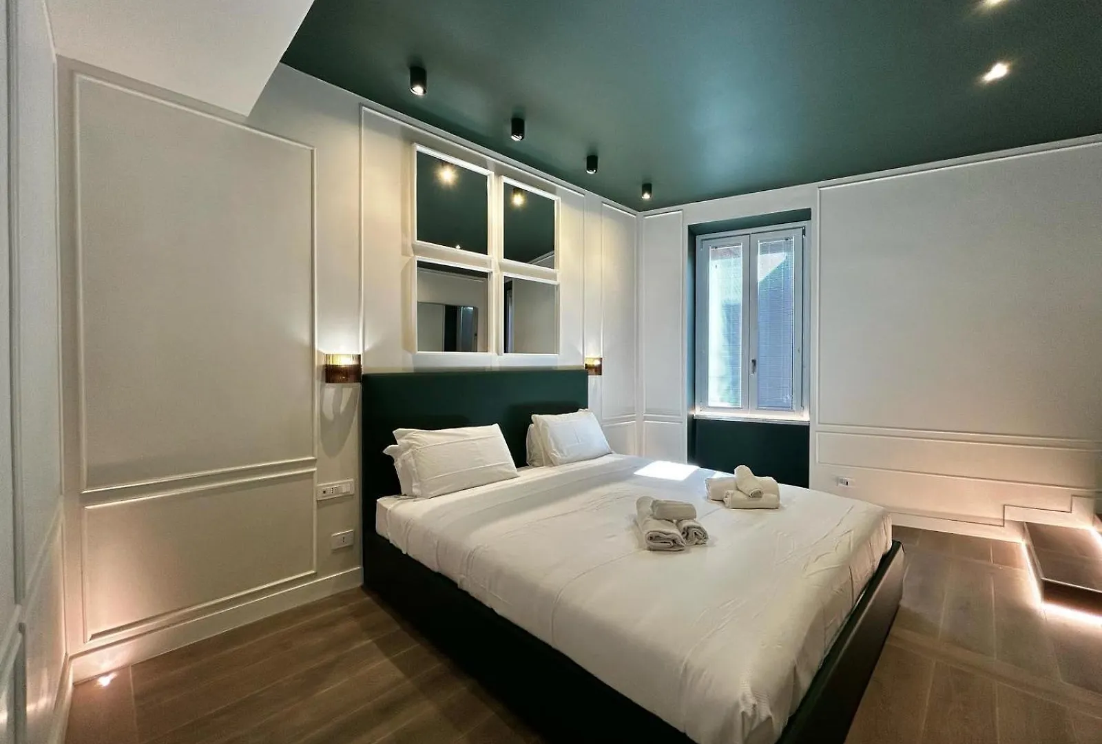 Private Luxury Fontana Di Trevi Apartment Rome