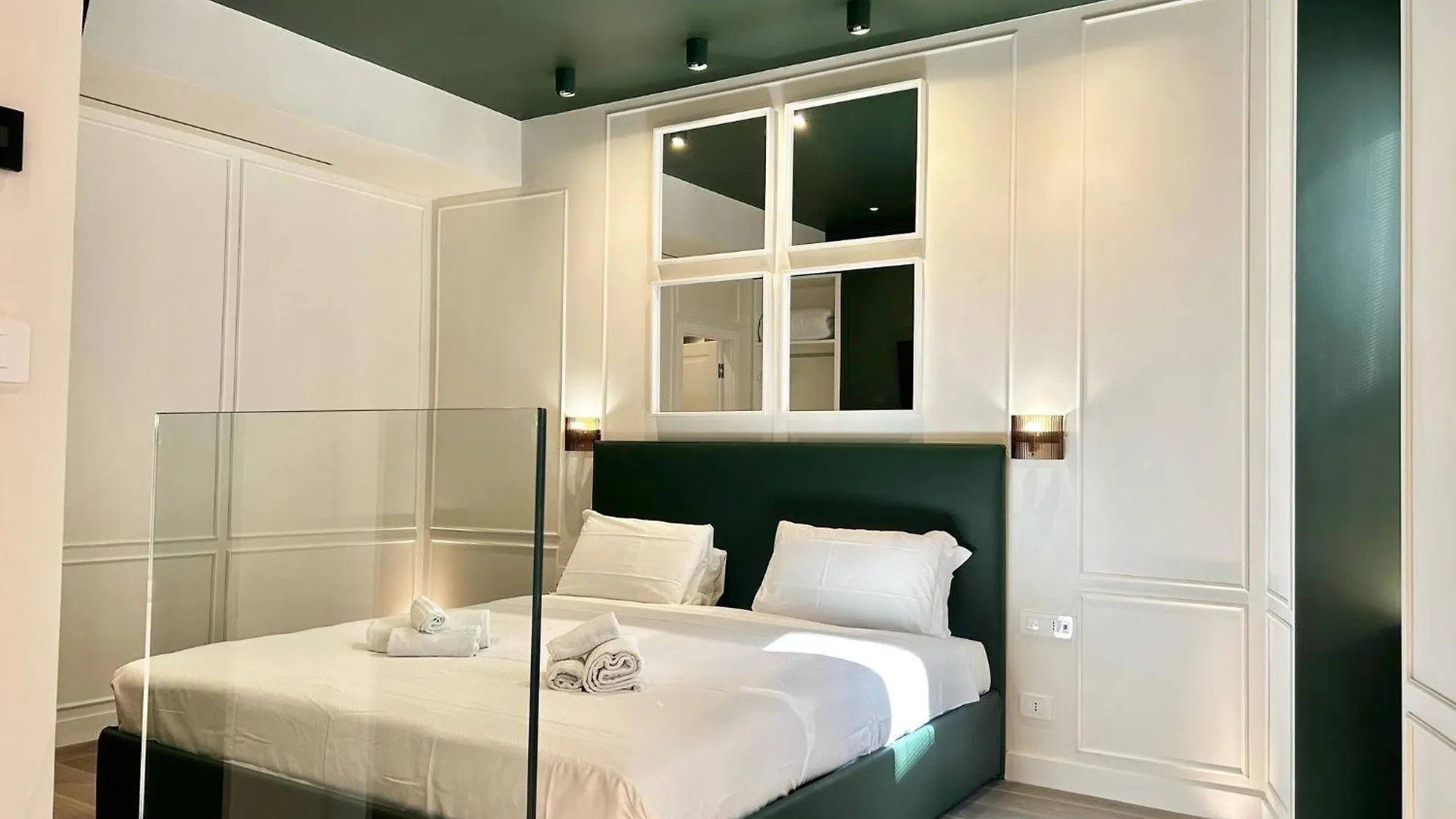 Private Luxury Fontana Di Trevi Apartment Rome