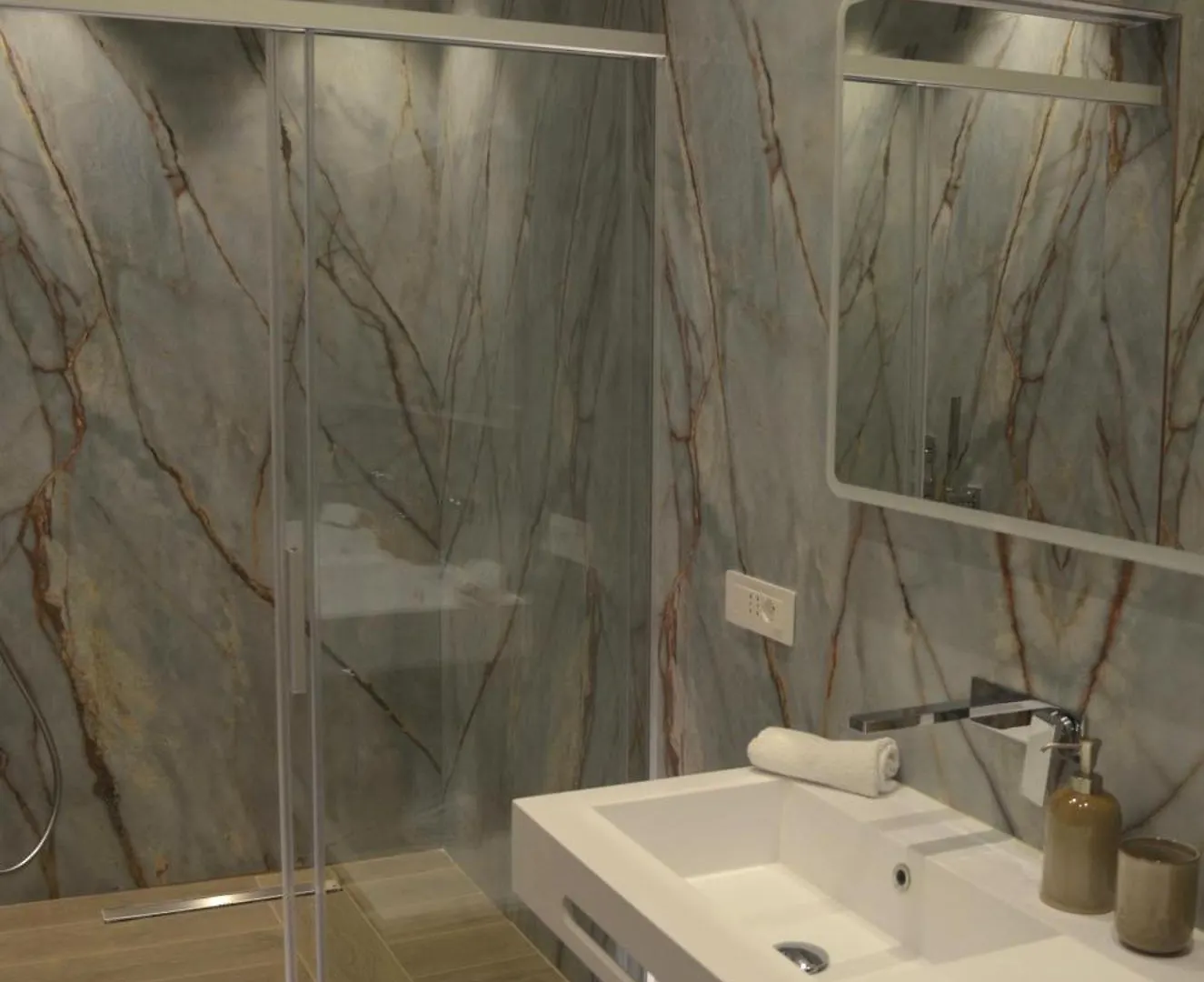Private Luxury Fontana Di Trevi Apartment Rome