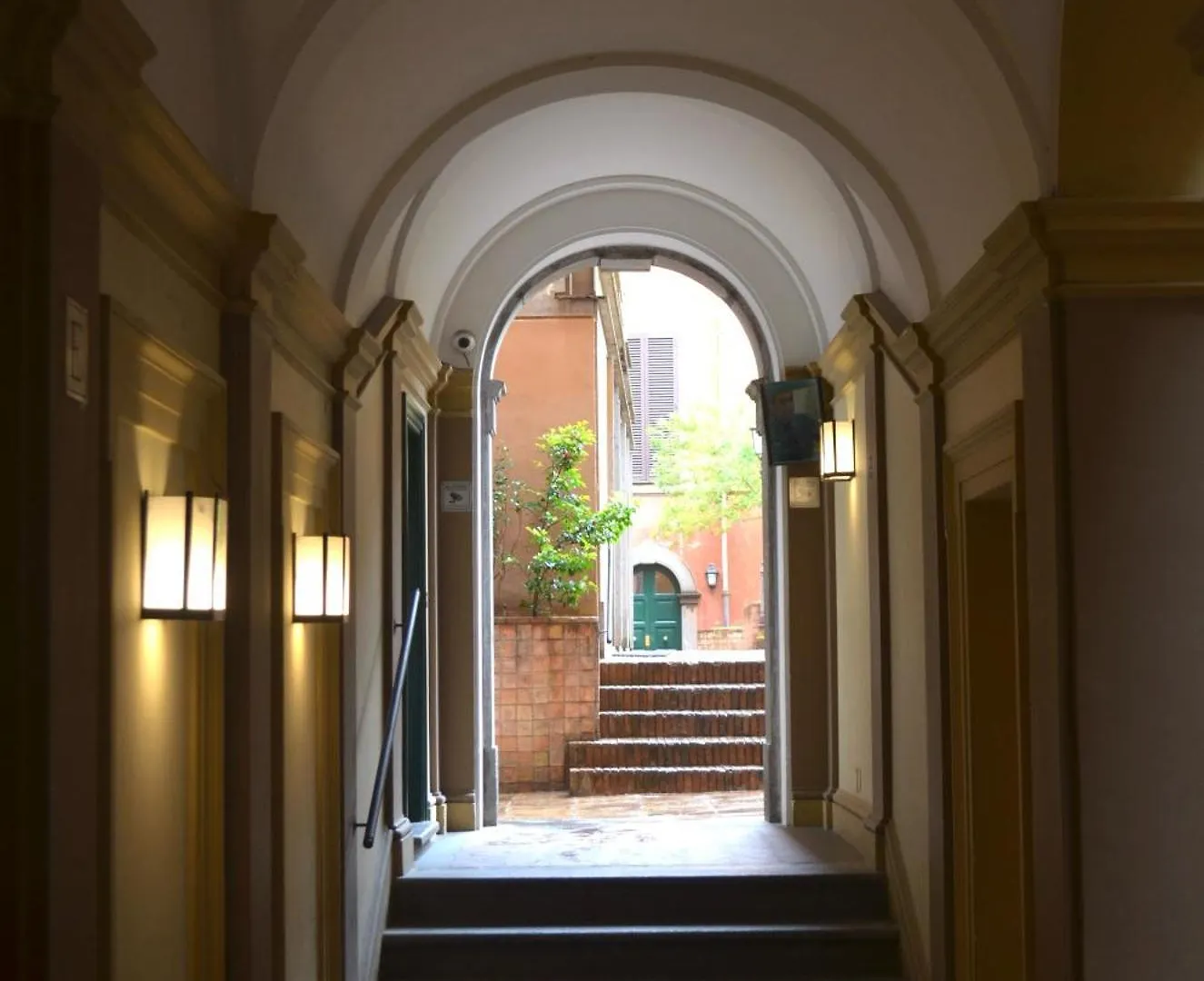 Private Luxury Fontana Di Trevi Apartment Rome 0*,