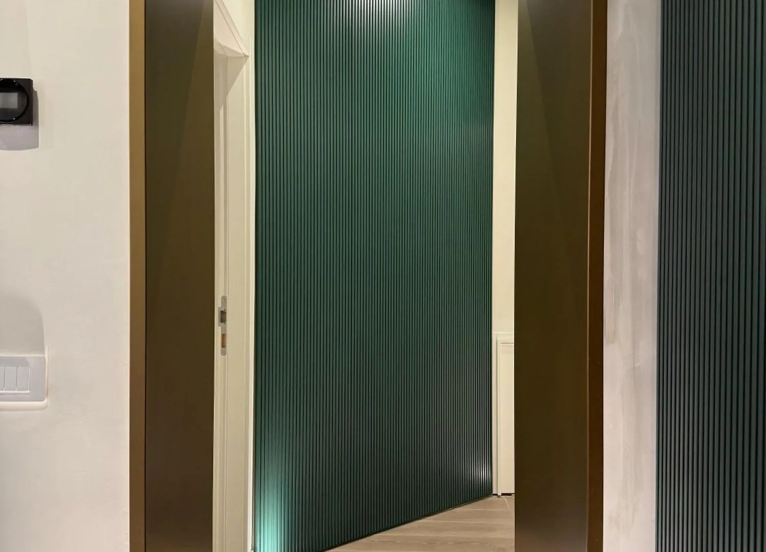 Private Luxury Fontana Di Trevi Apartment Rome Italy
